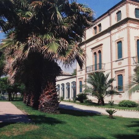 Villa Montanari Rosati Порто-Сан-Джорджо Екстер'єр фото