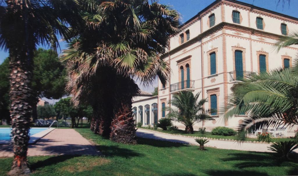 Villa Montanari Rosati Порто-Сан-Джорджо Екстер'єр фото